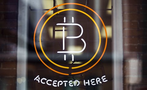 Bitcoin, Litecoin and Etherum accepted here with a transaction fee